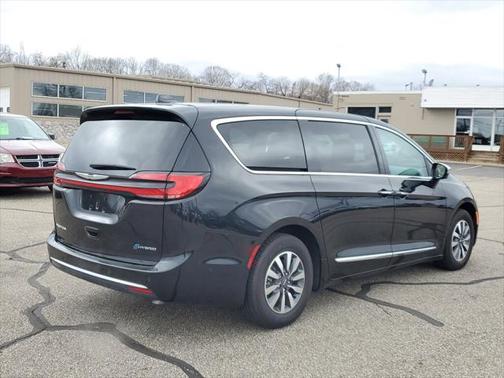 2023 Chrysler Pacifica Hybrid Limited
