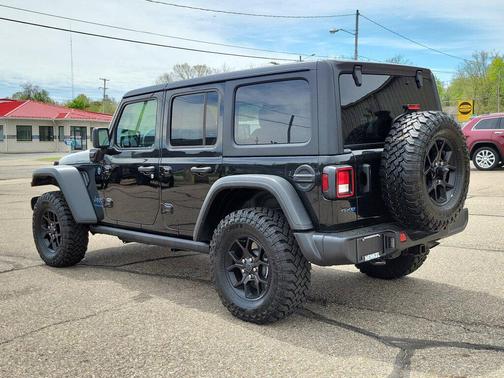 Black Clearcoat 2025 Jeep Wrangler 4xe Willys