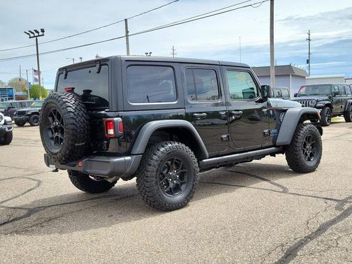 Black Clearcoat 2025 Jeep Wrangler 4xe Willys