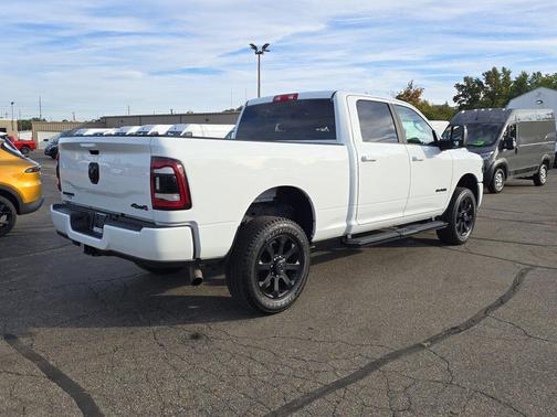 2024 RAM 2500 Big Horn Crew Cab 4x4 6'4' Box