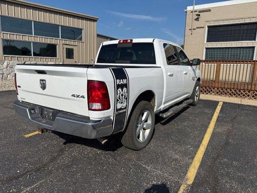2019 RAM 1500 SLT