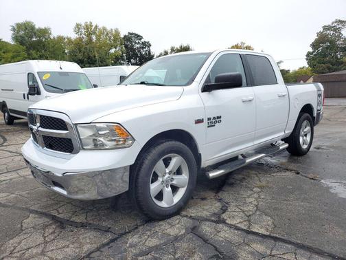 2019 RAM 1500 SLT