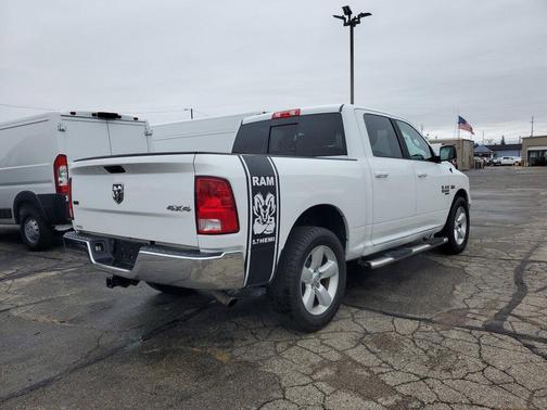 2019 RAM 1500 SLT