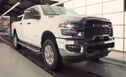 Bright White Clearcoat 2025 RAM 2500 Big Horn Crew Cab 4x4 6'4' Box