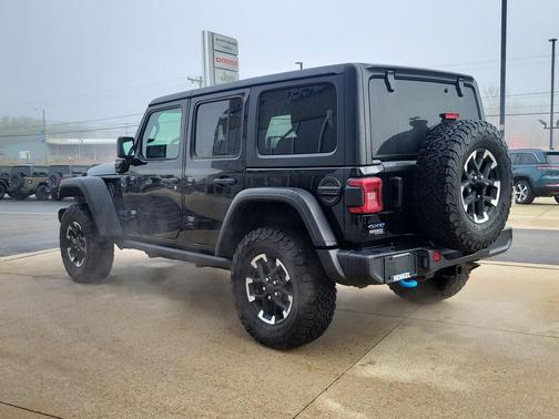 Black Clearcoat 2025 Jeep Wrangler 4xe Rubicon
