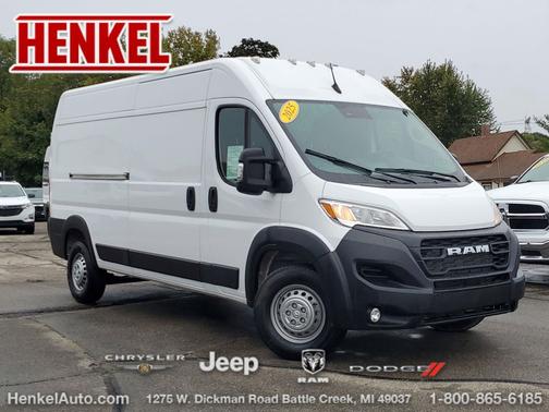 Bright White Clearcoat 2025 RAM ProMaster 2500 Tradesman