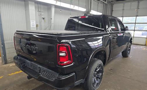 Diamond Black Crystal Pearlcoat 2025 RAM 1500 Big Horn/Lone Star