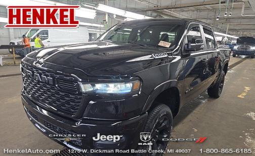 Diamond Black Crystal Pearlcoat 2025 RAM 1500 Big Horn/Lone Star