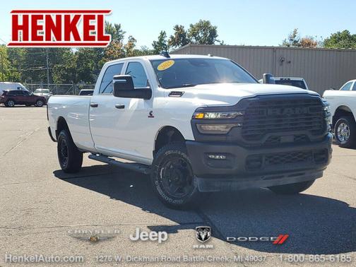 2025 RAM 3500 Tradesman Crew Cab 4x4 8' Box