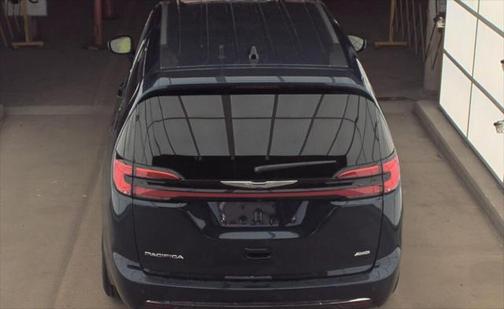 2025 Chrysler Pacifica L