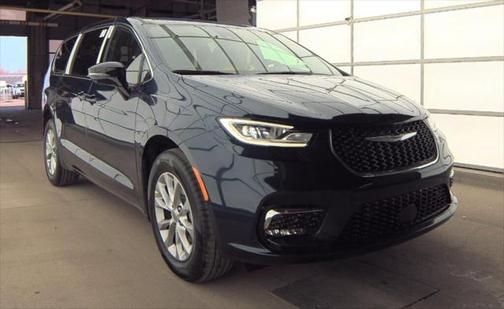2025 Chrysler Pacifica L