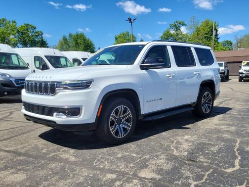 Bright White Clearcoat 2024 Jeep Wagoneer Series I 4x4