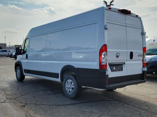 Bright White Clearcoat 2025 RAM ProMaster 3500 High Roof