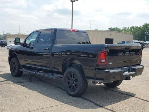 2025 RAM 2500 Big Horn Crew Cab 4x4 6'4' Box
