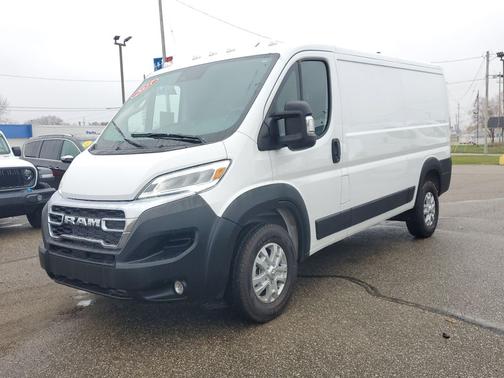 Bright White Clearcoat 2025 RAM ProMaster 2500 Base