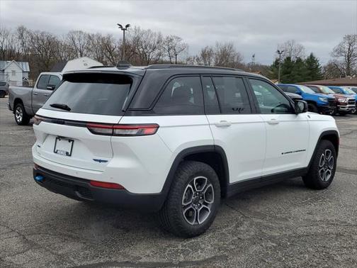 2023 Jeep Grand Cherokee 4xe Trailhawk