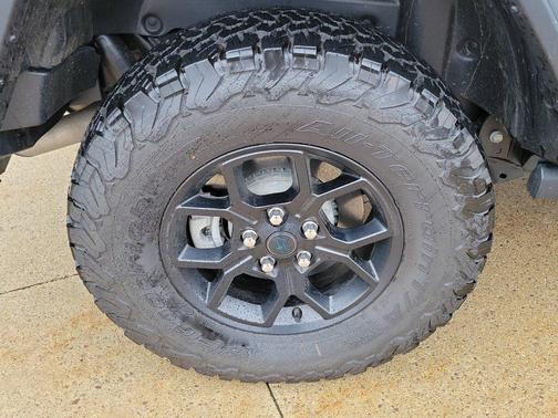 Anvil Clearcoat 2025 Jeep Wrangler 4xe Willys