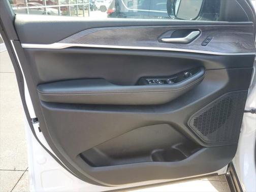2024 Jeep Grand Cherokee Limited X
