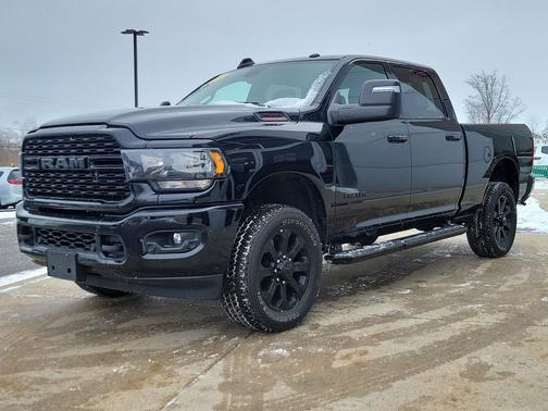 2024 RAM 2500 Big Horn Crew Cab 4x4 6'4' Box