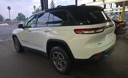 2023 Jeep Grand Cherokee 4xe Trailhawk