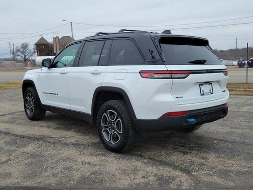 2023 Jeep Grand Cherokee 4xe Trailhawk