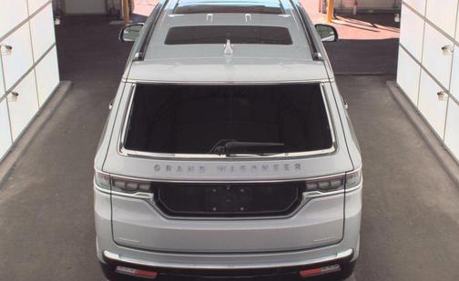 Silver Zynith 2022 Jeep Grand Wagoneer Series II 4x4
