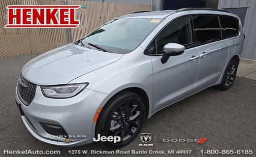Silver Mist Clearcoat 2023 Chrysler Pacifica Touring L