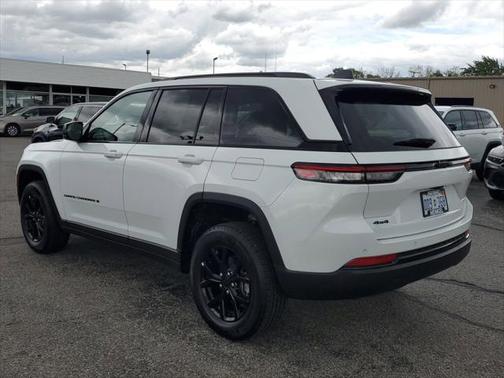 2024 Jeep Grand Cherokee Altitude