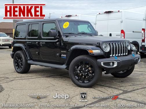 Black Clearcoat 2022 Jeep Wrangler Unlimited 4xe Sahara