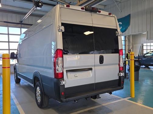 Bright Silver Metallic Clearcoat 2025 RAM ProMaster 3500 High Roof