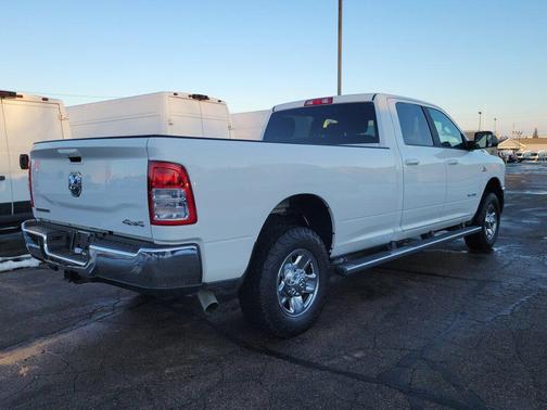 2022 RAM 3500 Big Horn Crew Cab 4x4 8' Box