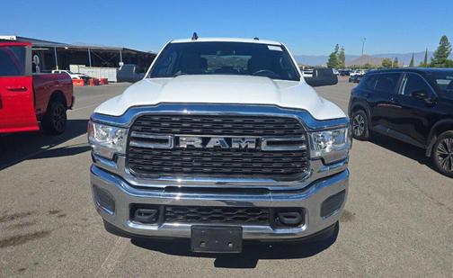 2022 RAM 3500 Big Horn Crew Cab 4x4 8' Box