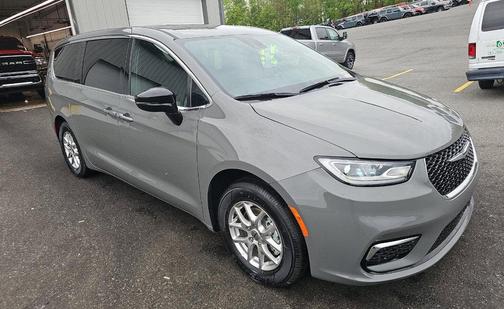 Ceramic Gray Clearcoat 2025 Chrysler Pacifica L