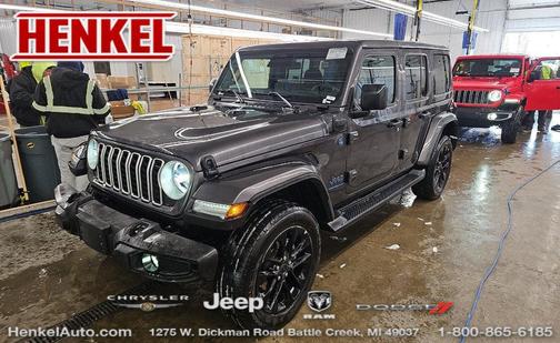 Granite Crystal Metallic Clearcoat 2025 Jeep Wrangler 4xe Sahara