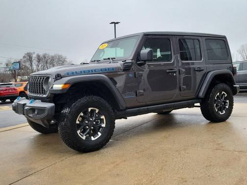Granite Crystal Metallic Clearcoat 2025 Jeep Wrangler 4xe Rubicon