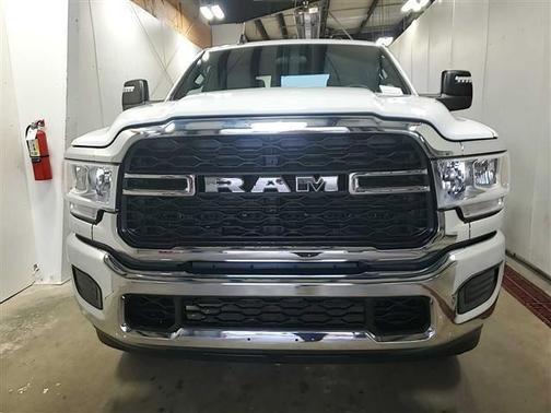 2024 RAM 2500 Tradesman Crew Cab 4x4 6'4' Box