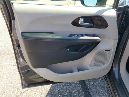 2021 Chrysler Pacifica Hybrid Limited