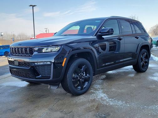 Diamond Black Crystal Pearl-Coat Exterior Paint 2026 Jeep Grand Cherokee Limited