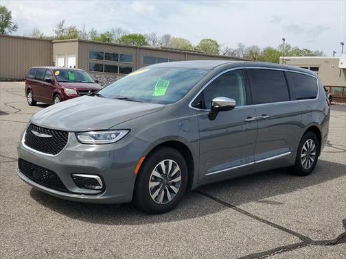 2023 Chrysler Pacifica Hybrid Limited