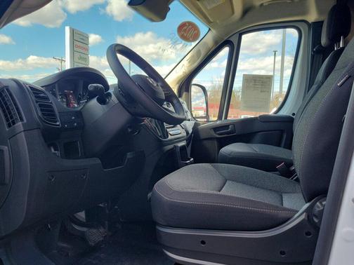 2025 RAM ProMaster 2500 Tradesman