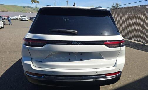 Bright White Clearcoat 2022 Jeep Grand Cherokee 4xe Base