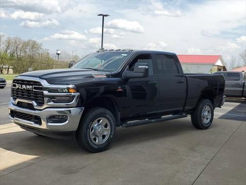 2025 RAM 2500 Tradesman Crew Cab 4x4 6'4' Box