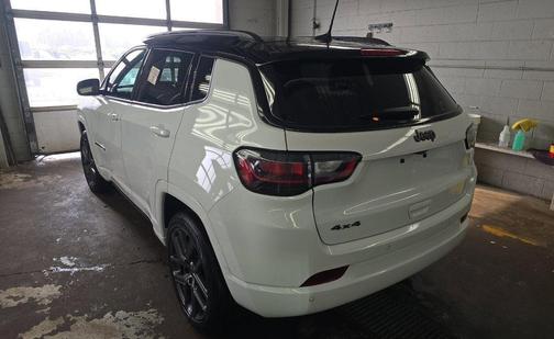 Bright White Clearcoat 2025 Jeep Compass Limited