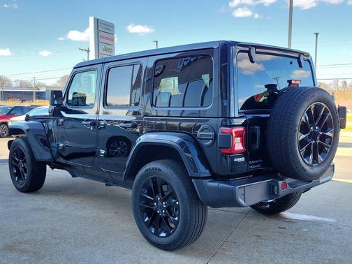 2025 Jeep Wrangler 4xe Sahara