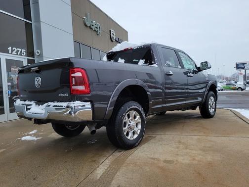 2022 RAM 2500 Laramie Crew Cab 4x4 6'4' Box