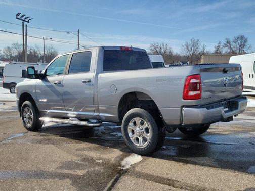 2024 RAM 2500 Big Horn Crew Cab 4x4 6'4' Box