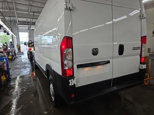 Bright White Clearcoat 2025 RAM ProMaster 3500 High Roof