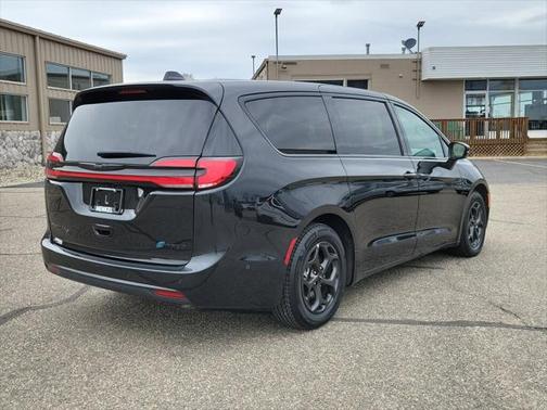 2022 Chrysler Pacifica Hybrid Limited
