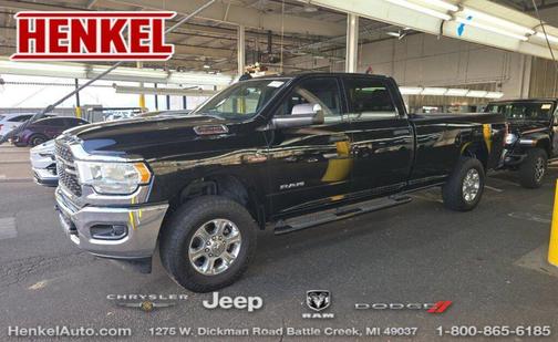 2022 RAM 3500 Big Horn Crew Cab 4x4 8' Box