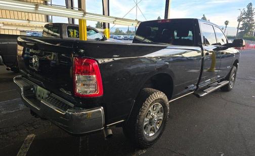 2022 RAM 3500 Big Horn Crew Cab 4x4 8' Box